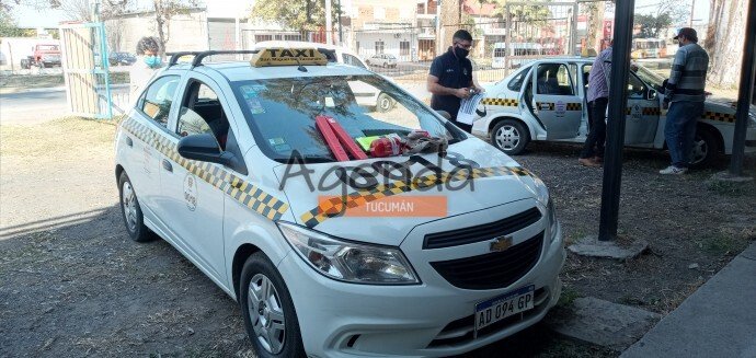 Continúa la inspección técnica obligatoria de los taxis de la Capital