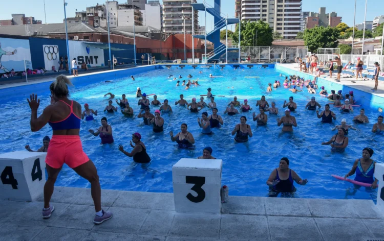 Clases de Aquagym en el Complejo Ledesma