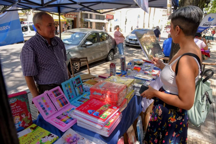 Del 3 al 7 de febrero: el Mercado en tu Barrio lanza ofertas de útiles escolares