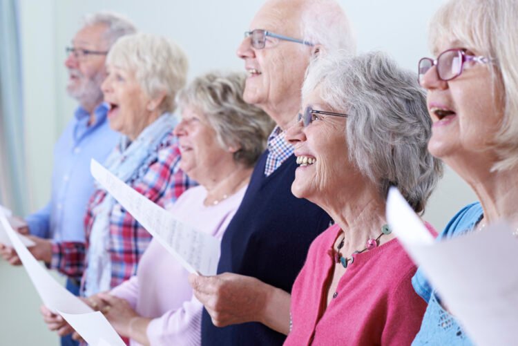 Talleres gratuitos para adultos mayores en Yerba Buena
